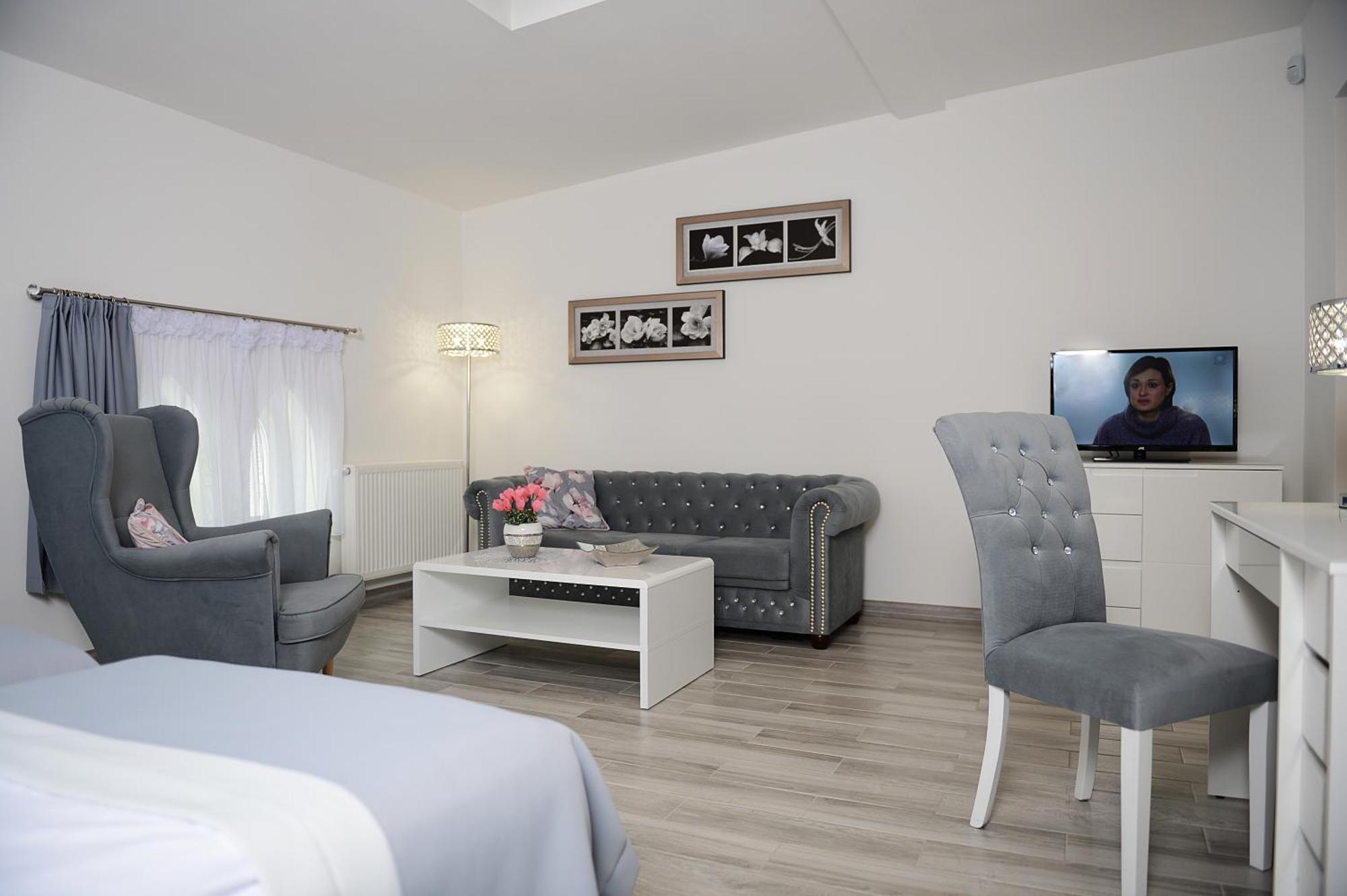 Rezydencja Mysliwska - Apartamenty Кошалин Екстериор снимка
