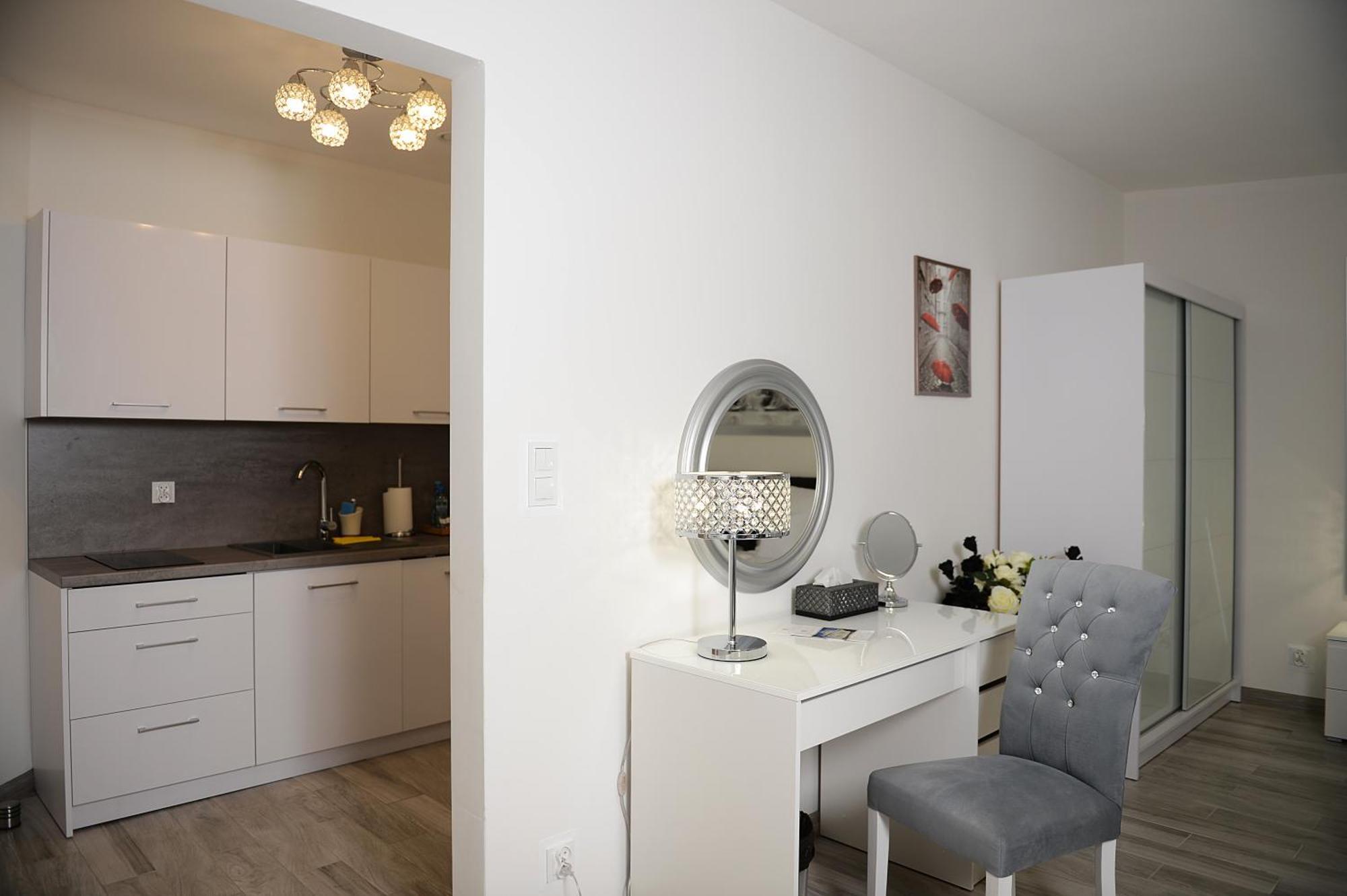 Rezydencja Mysliwska - Apartamenty Кошалин Екстериор снимка
