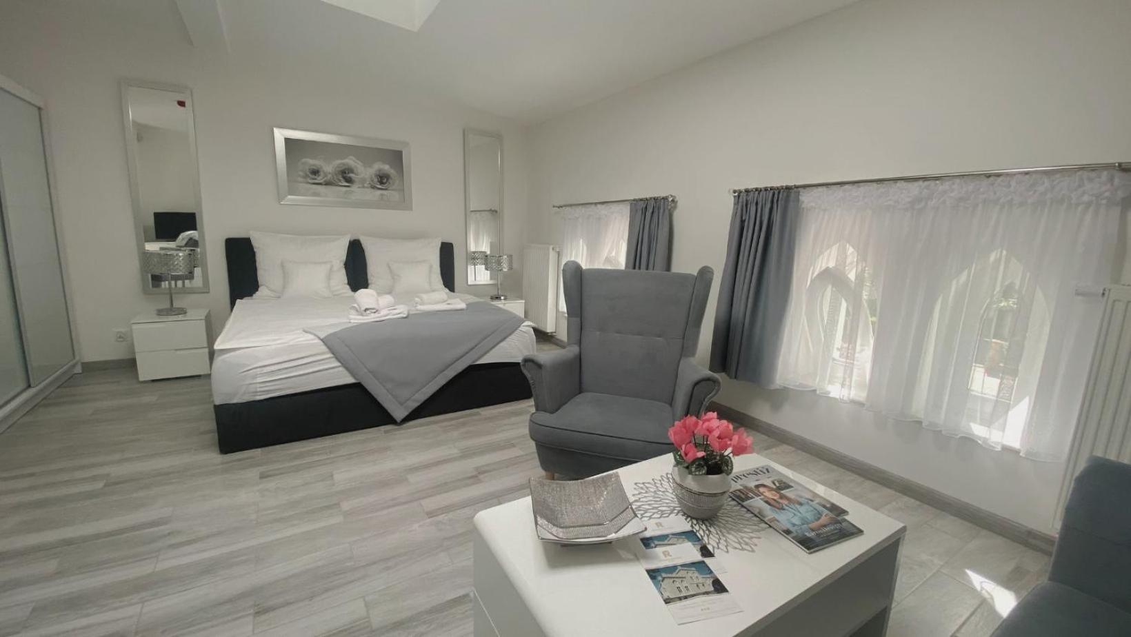 Rezydencja Mysliwska - Apartamenty Кошалин Екстериор снимка