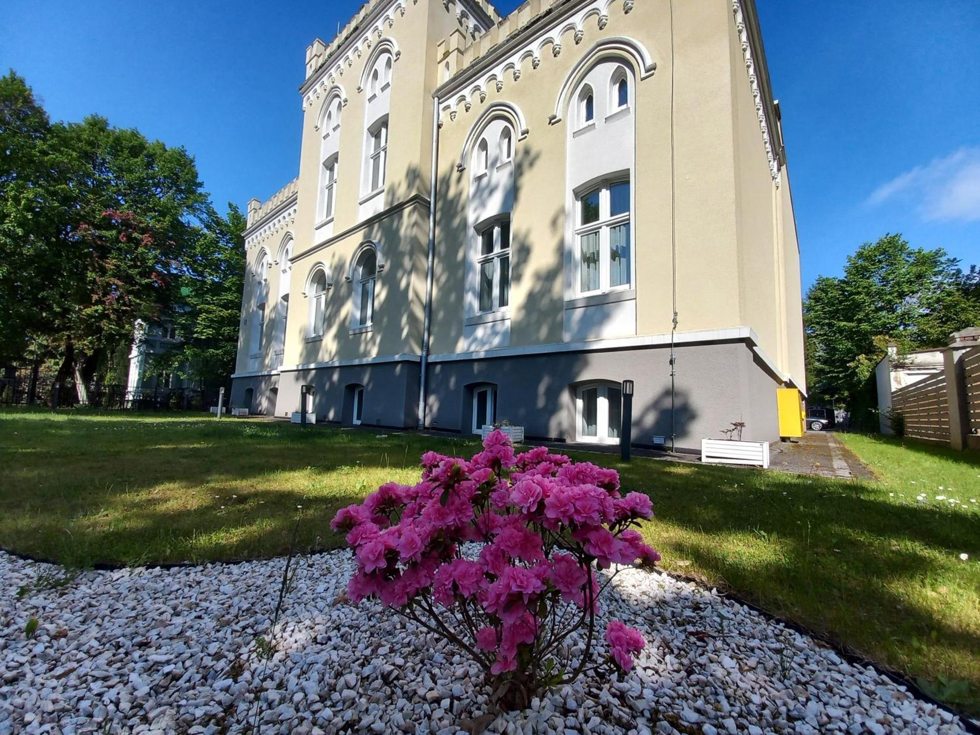 Rezydencja Mysliwska - Apartamenty Кошалин Екстериор снимка