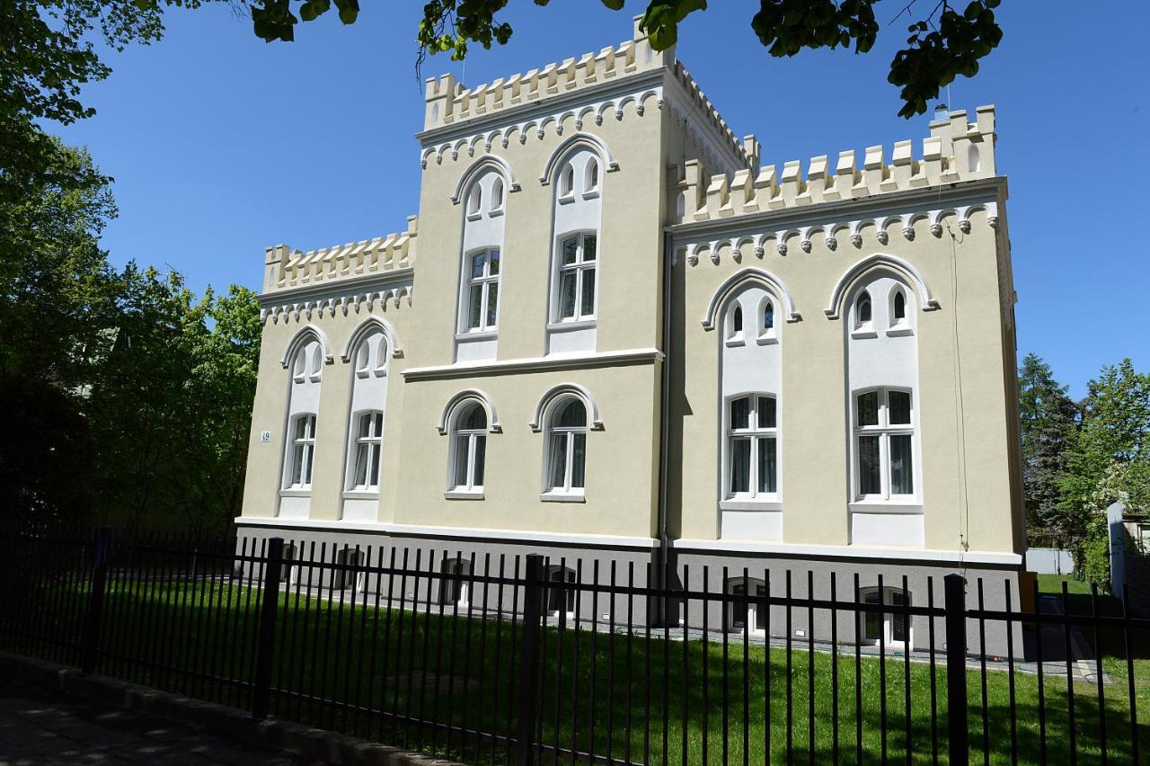 Rezydencja Mysliwska - Apartamenty Кошалин Екстериор снимка
