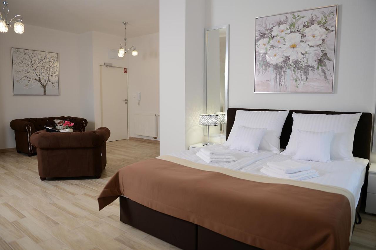 Rezydencja Mysliwska - Apartamenty Кошалин Екстериор снимка